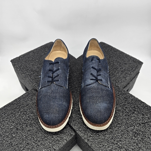 Stuart Weitzman Blue and White Suede Oxfords with Lace-Up Design - Picture 3 of 9